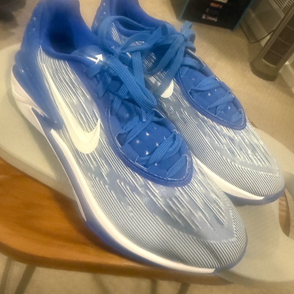 Nike Blue and White Running Sneakers Nike GT